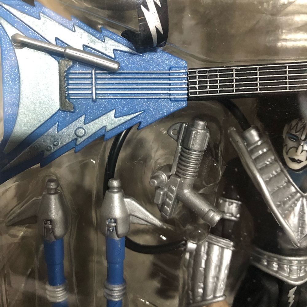 KISS  Ace Frehley Ultra Action Figure 1997 Factory Sealed - Picture 4 of 7